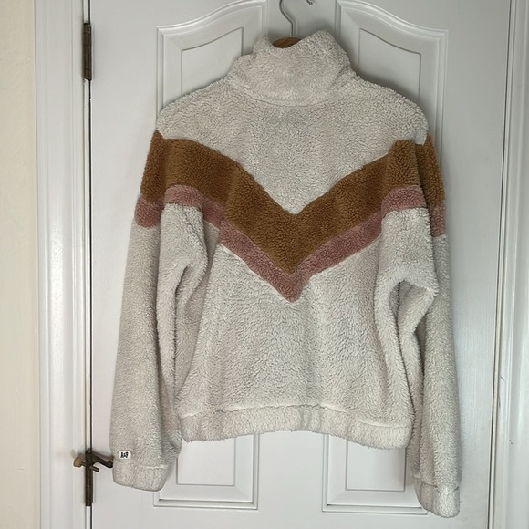 Abercrombie & Fitch | Pink & Brown Chevron Sherpa Quarter Zip Pullover Medium - Picture 5 of 9